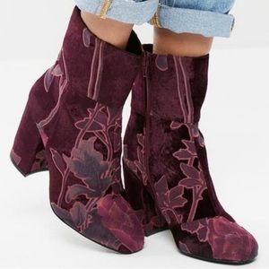 Steve Madden “Goldie” Block Heel Mid Boot